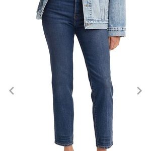 Levi’s premium denim wedgie jean 26 never worn!